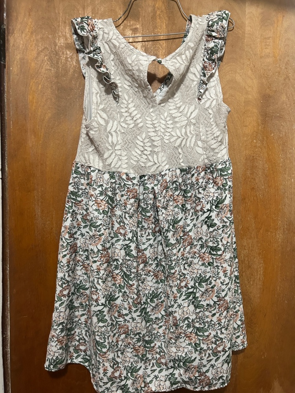 🎆Cute Floral and Lace Dress🎆 - Picture 3 of 3